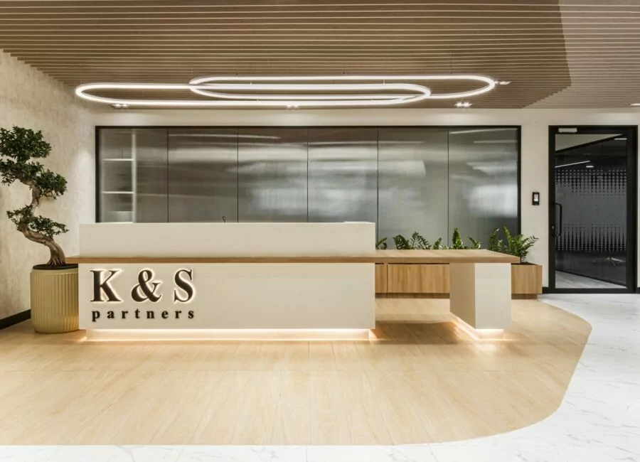 Reception area designed by design and build company Zyeta with presence in India, Singapore and Malaysia